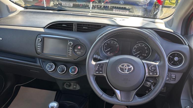 Toyota Yaris 1.5 VVT-i Y20 5dr [Bi-tone] Petrol Hatchback